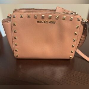 Michael Kors Medium Selma Stud Messenger Crossbody Dusty Rose